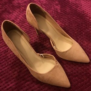 *Last chance* Suede 8.5 pointed heels